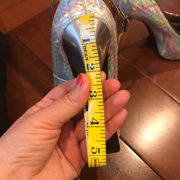 Lanvin - Picture 6 of 7